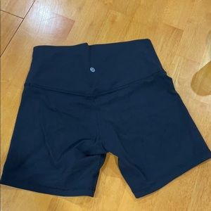 - Lululemon 6”align short size 8